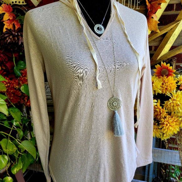 SHEIN Drawstring Hoodie - Picture 8 of 8